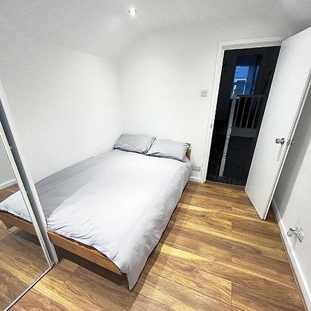 Ak Serviced Apartments - Exclusive Two-Bedroom Apartment Cardiff Exterior foto